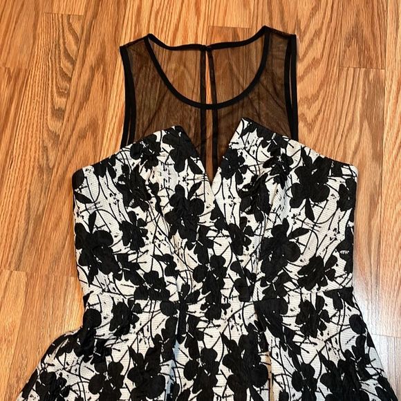 Nordstrom Fit and Flare Formal Dress Black and White, Short BCBGeneration - Picture 2 of 8